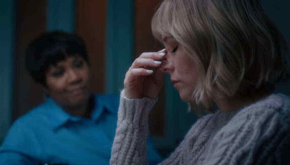 Recensione The Woman In The House Across The Street From The Girl In The Window 1x07