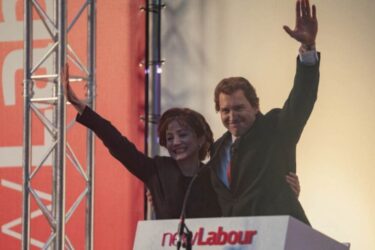 The Crown 5x10 recensione