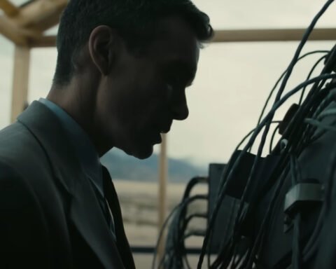 Recensione Oppenheimer