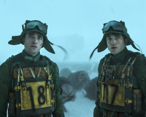 Recensione Film Mickey 17 Robert Pattinson Bong Joon Ho