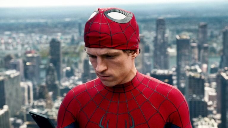 Tom Holland nei panni di Spider-Man in Brand New Day