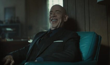 JK Simmons nei panni di Eamon Sweeney