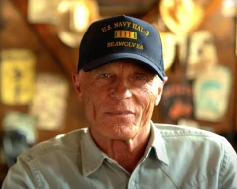 Ed Harris nei panni di Everett McKinney in Dutton Ranch, serie che l’attore voleva lasciare durante la prima stagione