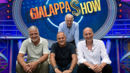 Walter Veltroni sul set del documentario L’assurda storia della Gialappa’s Band dedicato ai 40 anni del trio