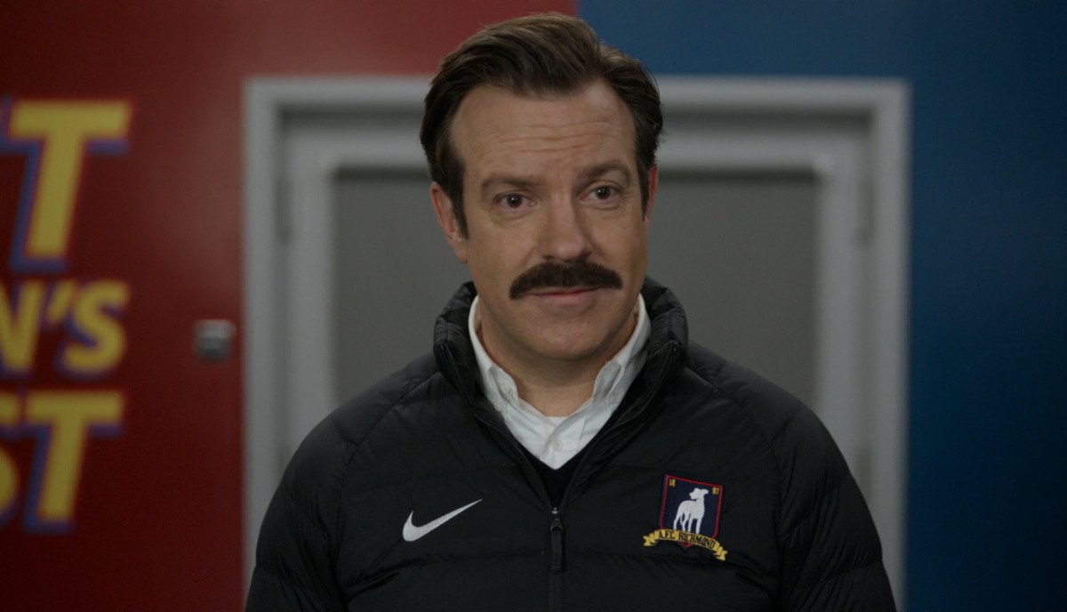 Ted Lasso 4x05 recensione: Ted Lasso nello spogliatoio del Richmond nella 4x05