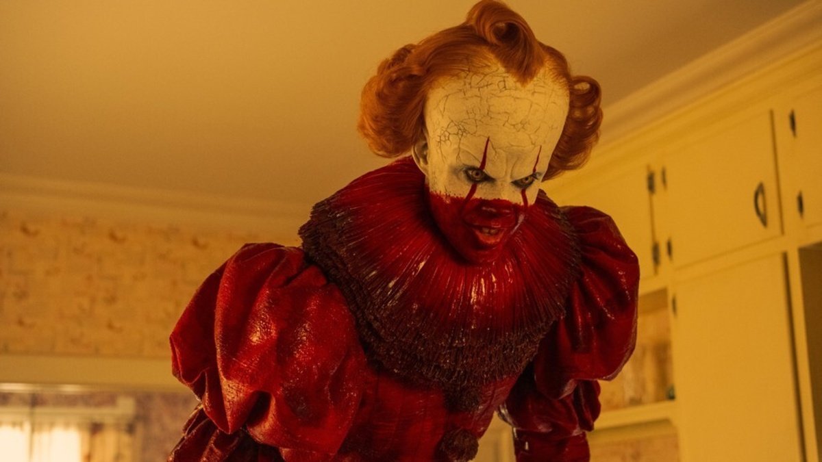 Pennywise in IT Welcome to Derry, rinnovata da HBO per una seconda stagione ambientata nel 1935