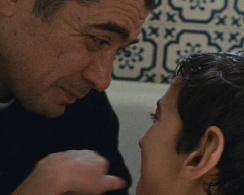 Riccardo Scamarcio e Andrea Aggio in I Figli Della Scimmia di Tommaso Landucci a Venezia 83
