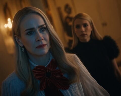 Recensione American Horror Story 13x01, Sarah Paulson e Emma Roberts nella tredicesima stagione