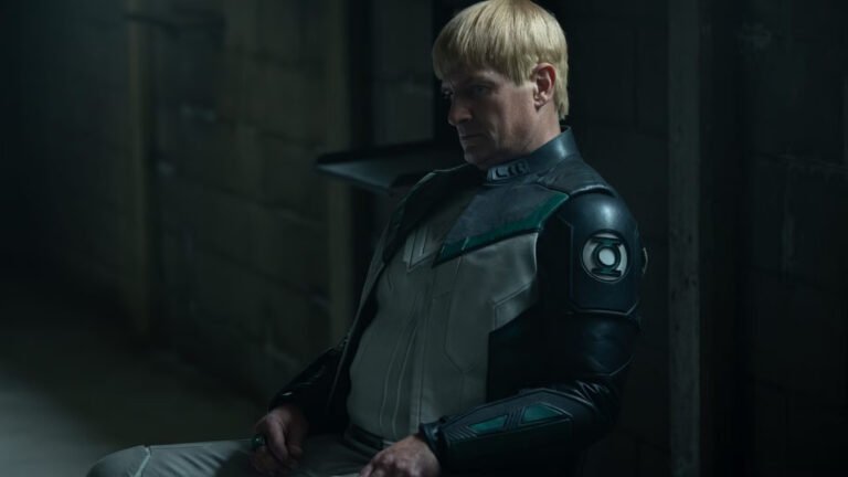 Lanterns 1x06 recensione: John Stewart e Guy Gardner in Bad Optics, dieci anni dopo gli eventi di Rushville