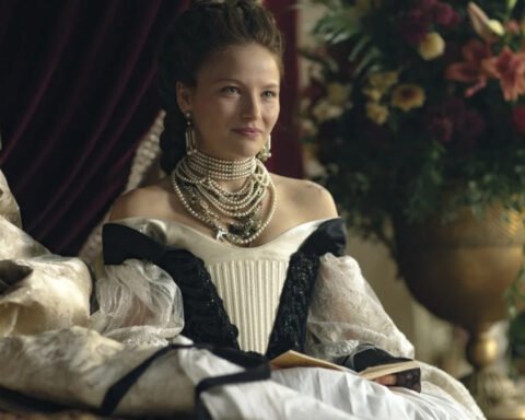 Devrim Lingnau interpreta Elisabetta d'Austria nella serie L'Imperatrice