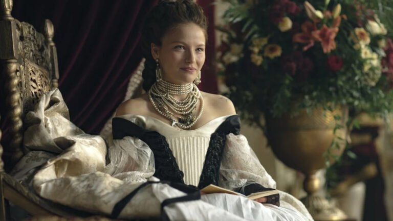 Devrim Lingnau interpreta Elisabetta d'Austria nella serie L'Imperatrice
