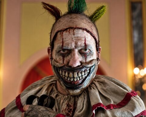 American Horror Story rinnovata per la stagione 14 da FX dopo il ritorno del cast storico nella stagione 13