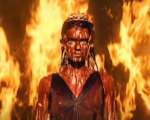 Summer H. Howell interpreta Carrie White nella serie horror di Mike Flanagan, rinnovata per la seconda stagione su Prime Video.